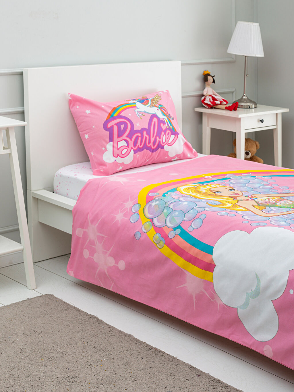 Çok Renkli Kız Çocuk Barbie Lisanslı Nevresim Takımı LC Çok Renkli Kız Çocuk Barbie Lisanslı Nevresim Takımı LC