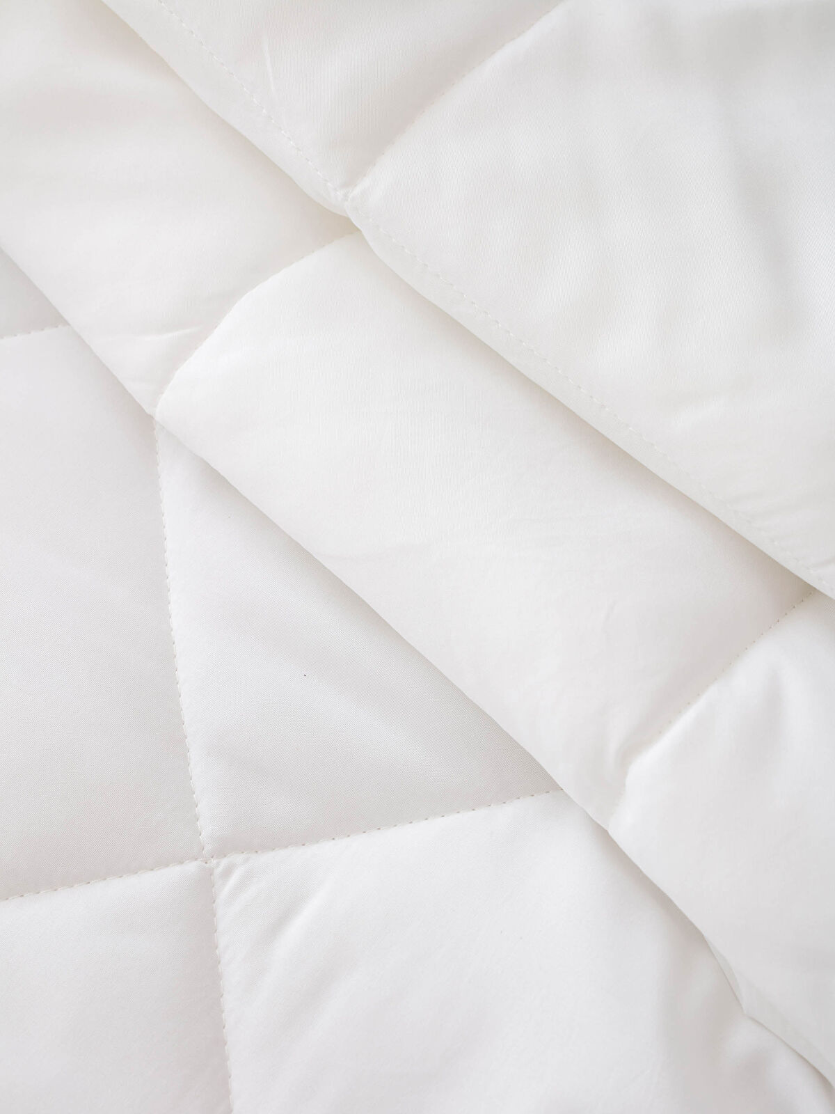 Beyaz Tek Kişilik İnce 155x215 Cm LC Waikiki