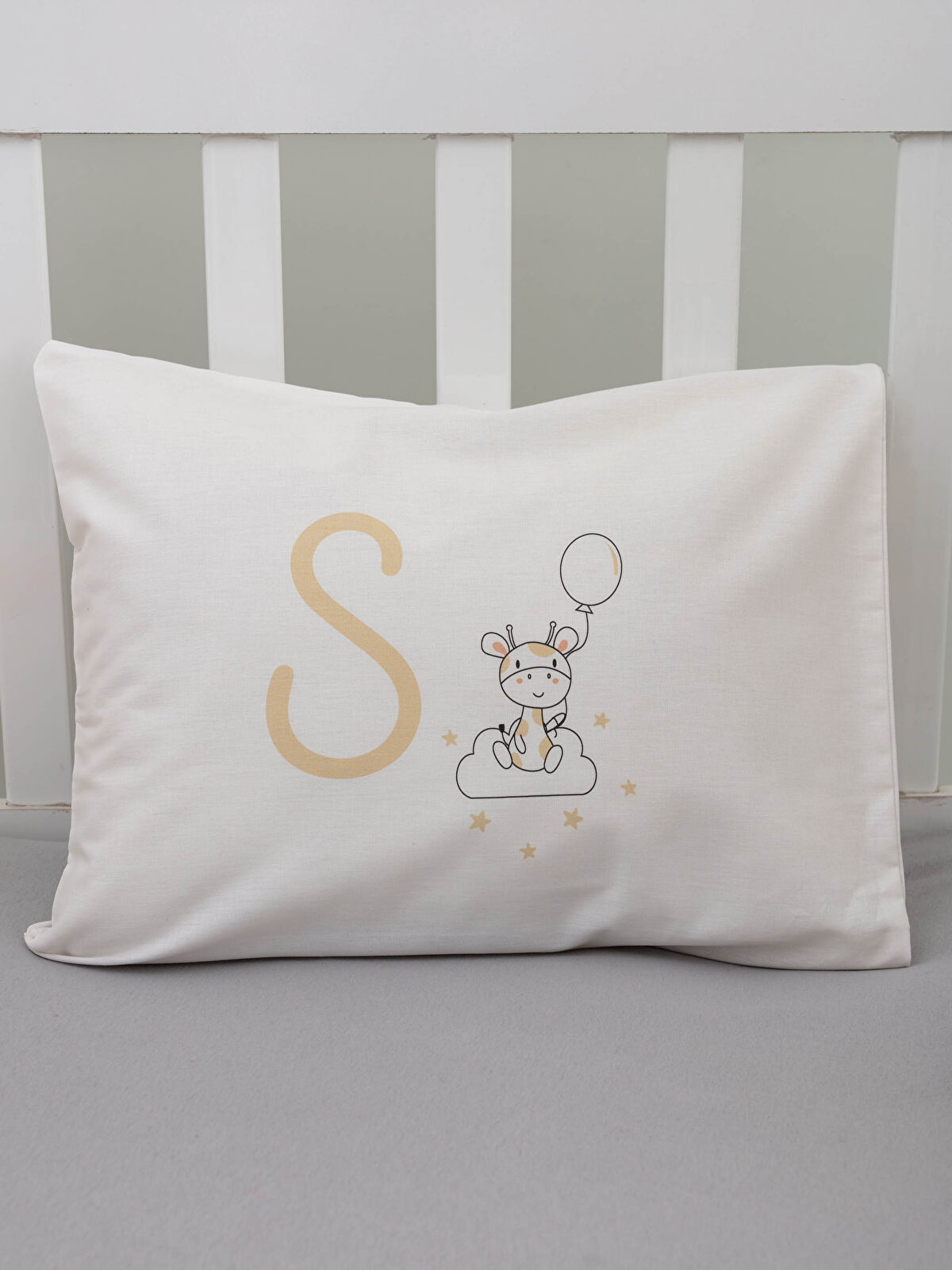 Bej S Harfi Baskılı Bebek Yastık Kılıfı 35x45 Cm LC Waikiki
