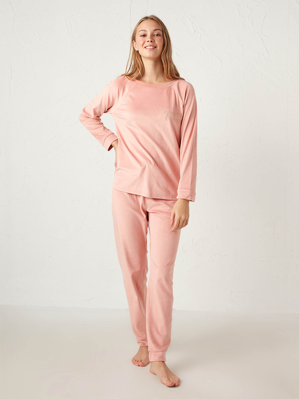 Pembe Bisiklet Yaka Dugme Detayli Uzun Kollu Kadin Pijama Takimi Lc Waikiki