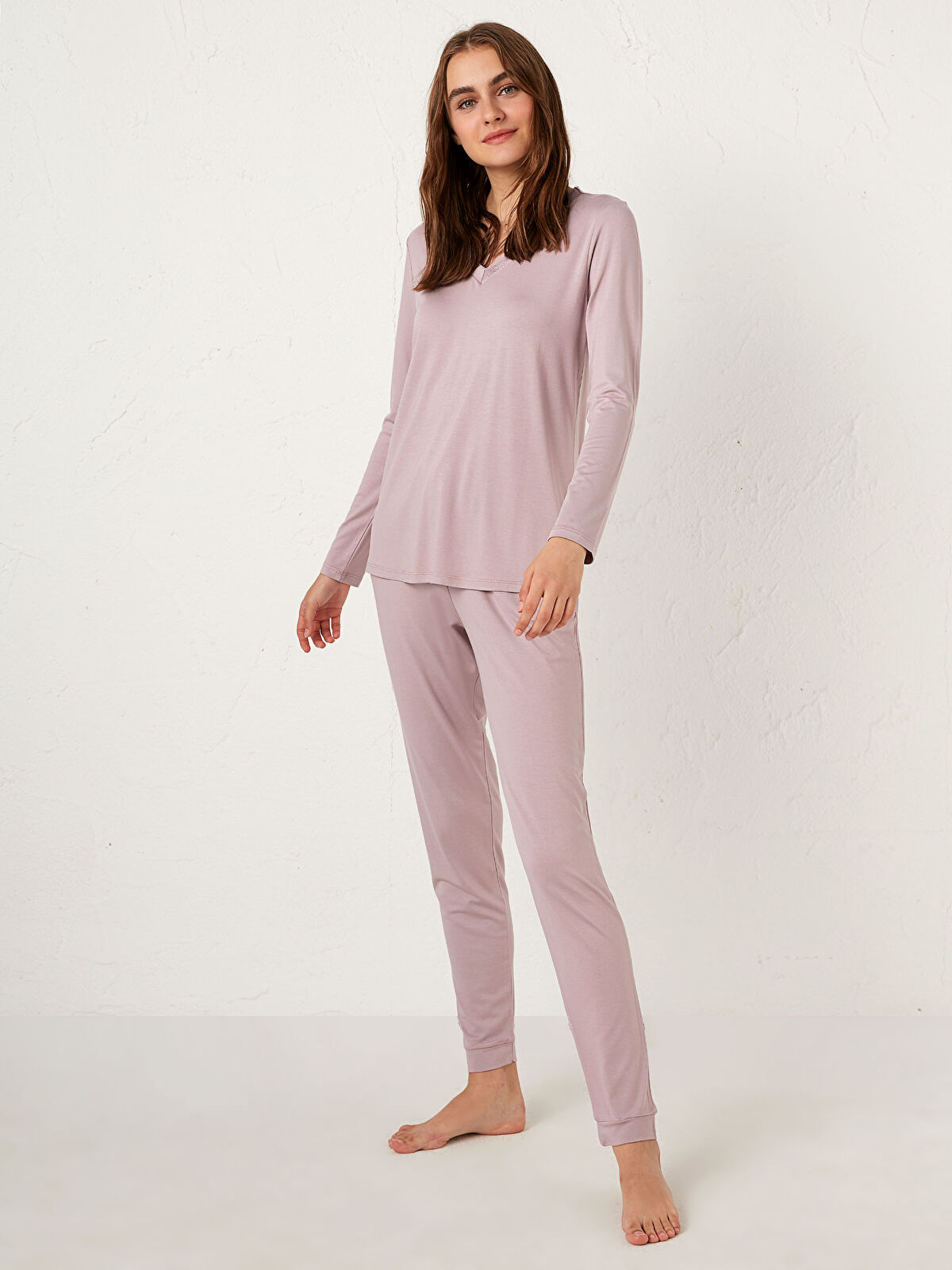Pembe Bisiklet Yaka Dugme Detayli Uzun Kollu Kadin Pijama Takimi Lc Waikiki
