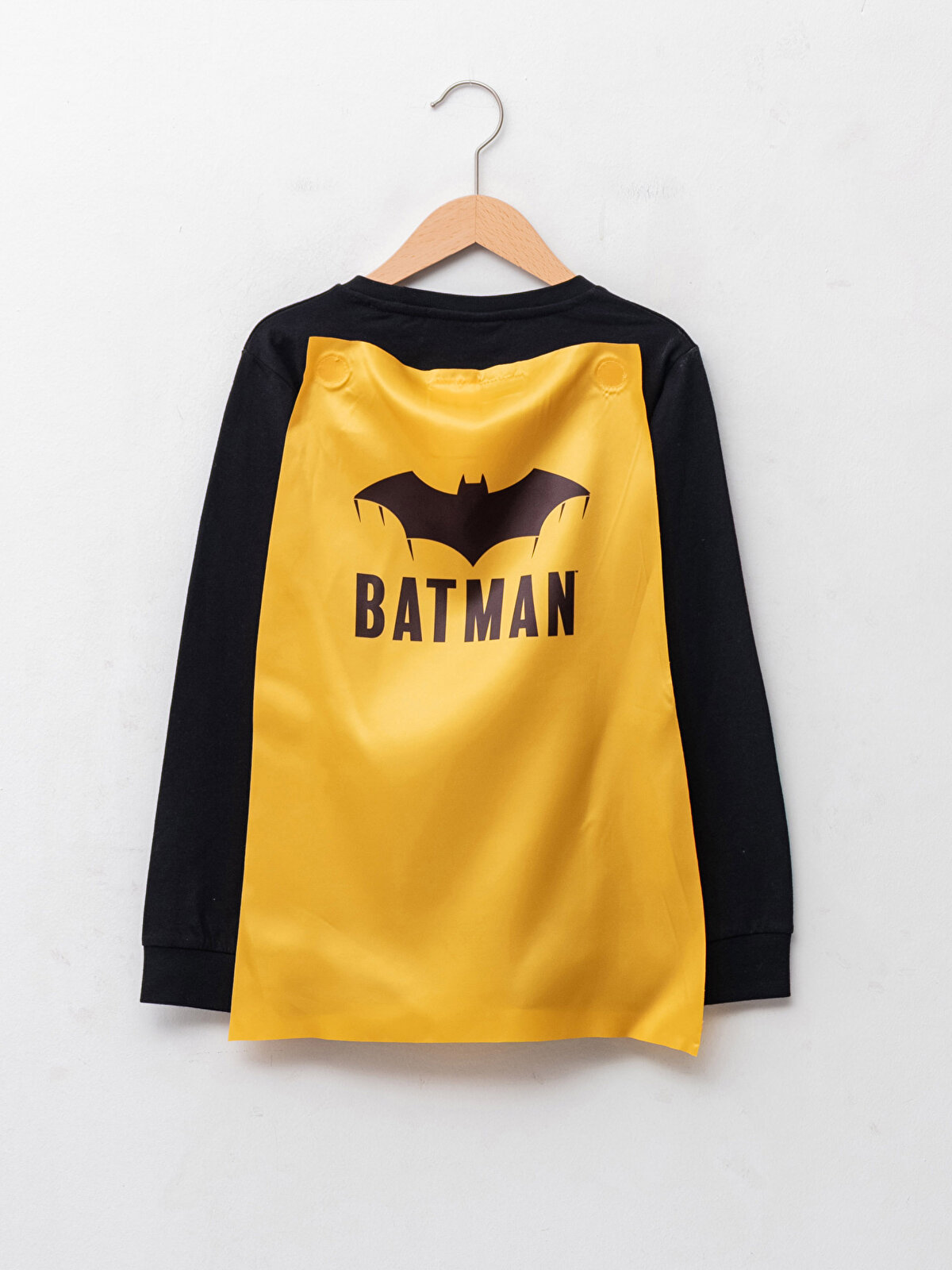 Crew Neck Batman Printed Long Sleeve Boy T-Shirt and Cape 