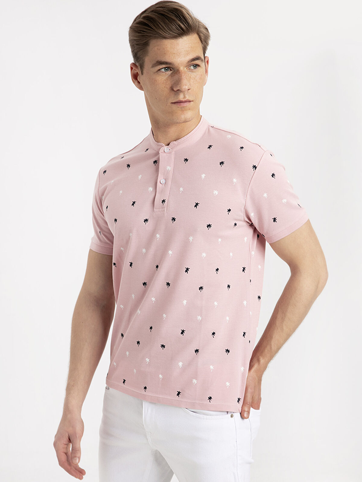 Hakim Yaka Tisort Erkek Hakim Yaka Tshirt Lc Waikiki