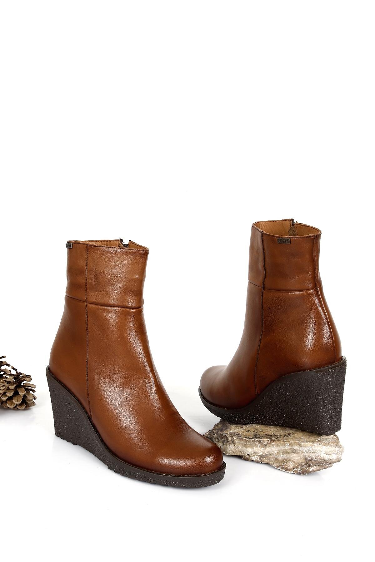 Kahverengi Süet Taşlı 6 Cm Topuklu Kadın Bot Ayakkabı 403 -  21KBOOTWOGGO038-20637 - LC Waikiki