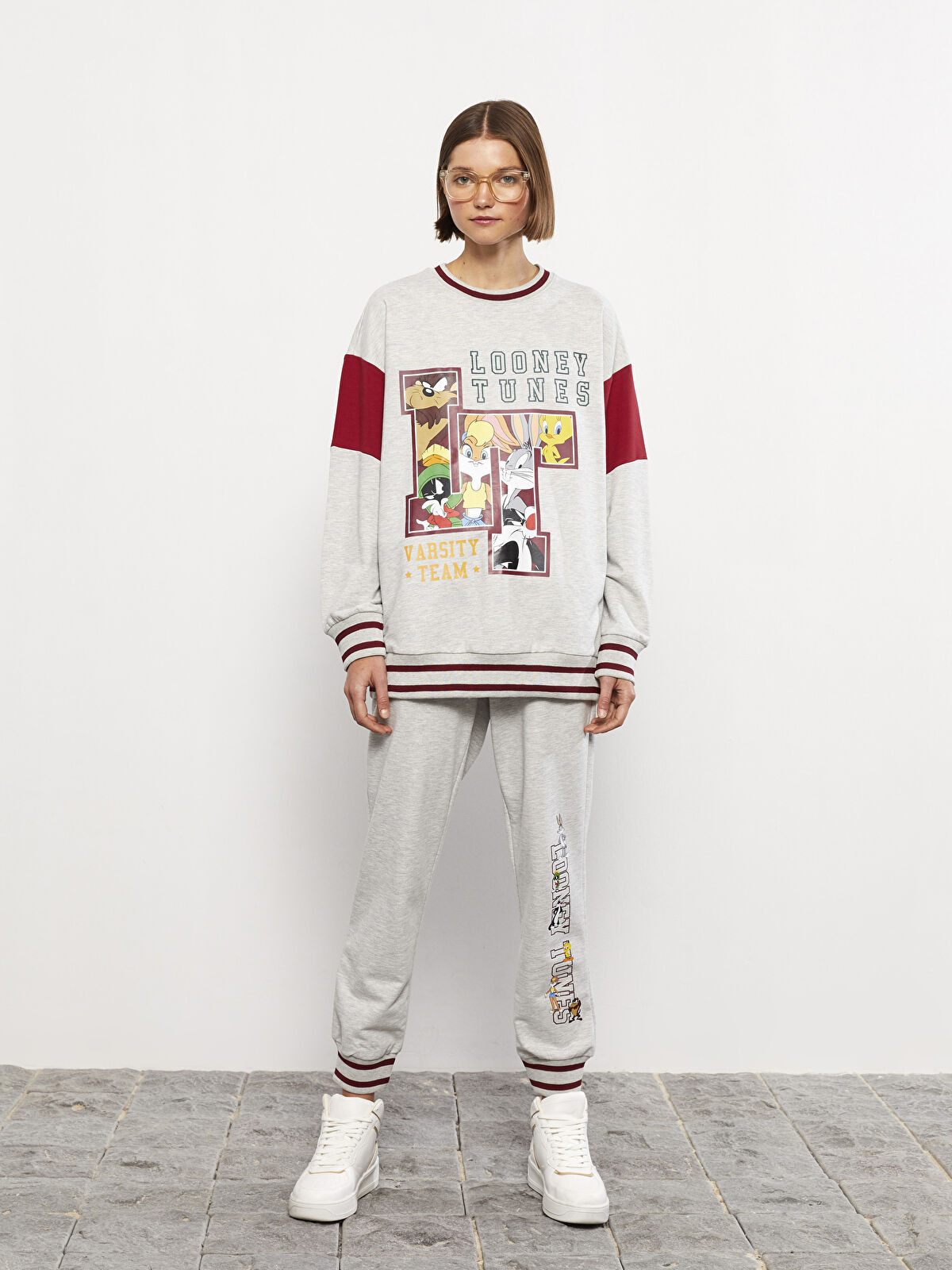 Crew Neck Bugs Bunny Printed Long Sleeve Women s Sweatshirt W2G248Z8 EFN W2G248Z8 EFN LC Waikiki