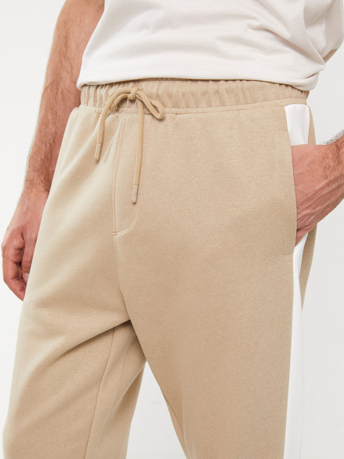 Standard Fit Men's Thick Jogger Sweatpants -W33306Z8-RTZ