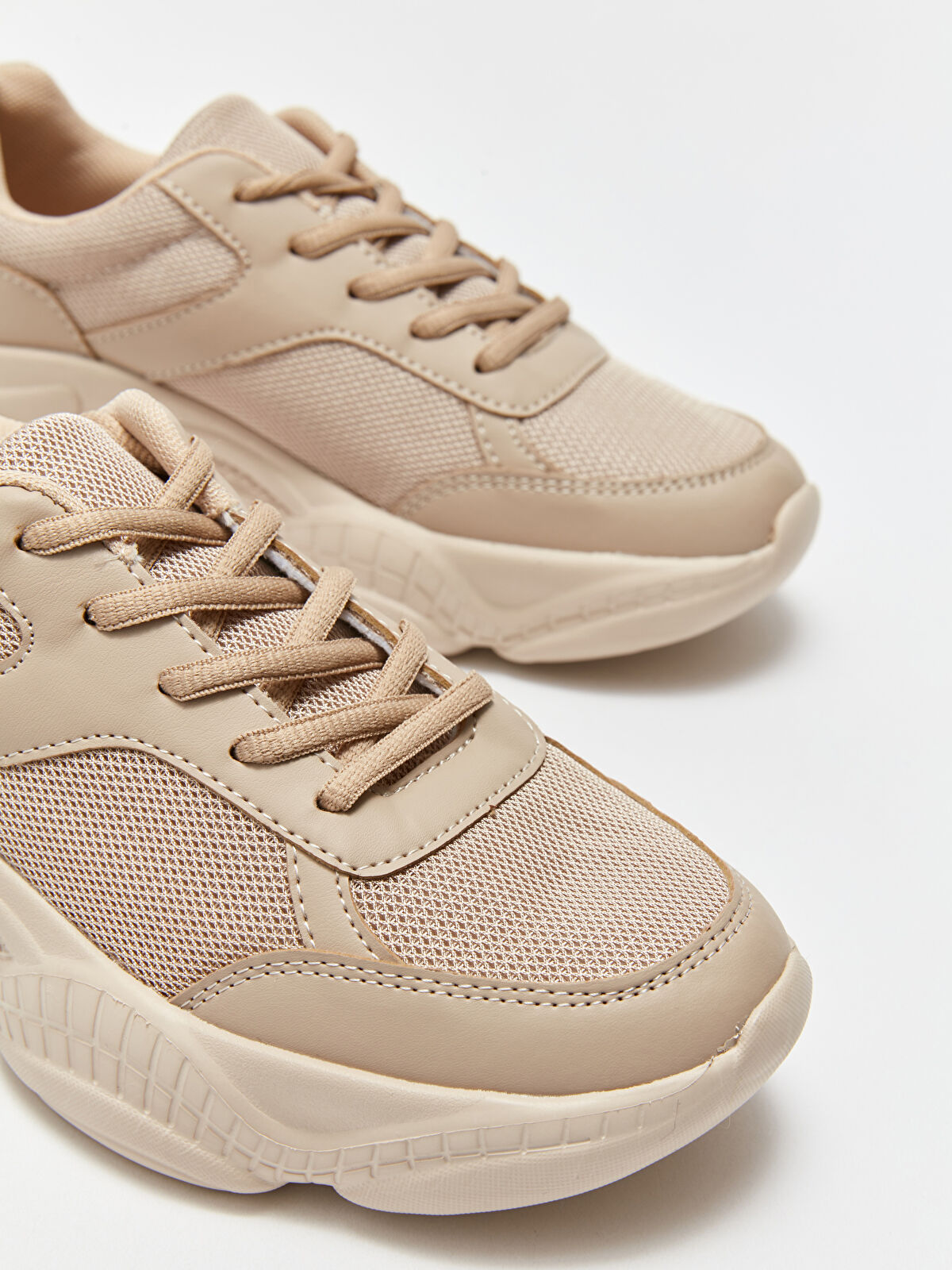 Mesh Detailed Thick Sole Women's Active Sports Shoes