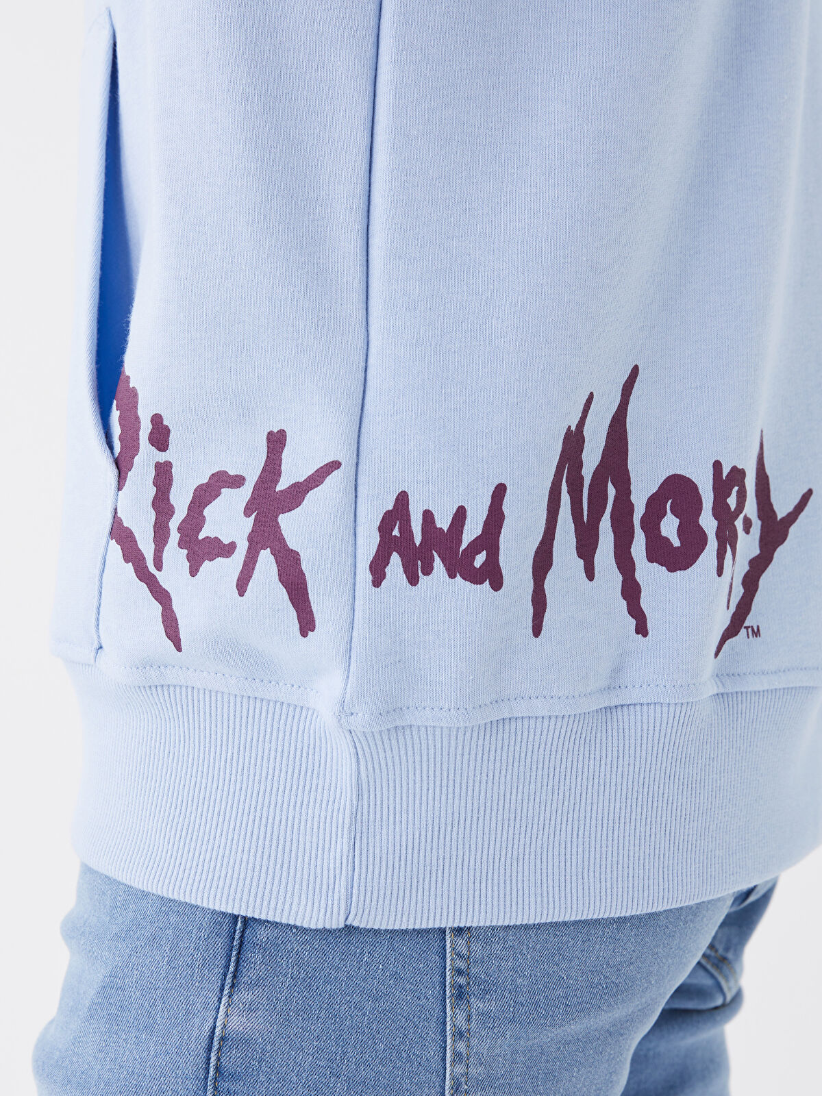 Pull and bear clearance felpa rick and morty