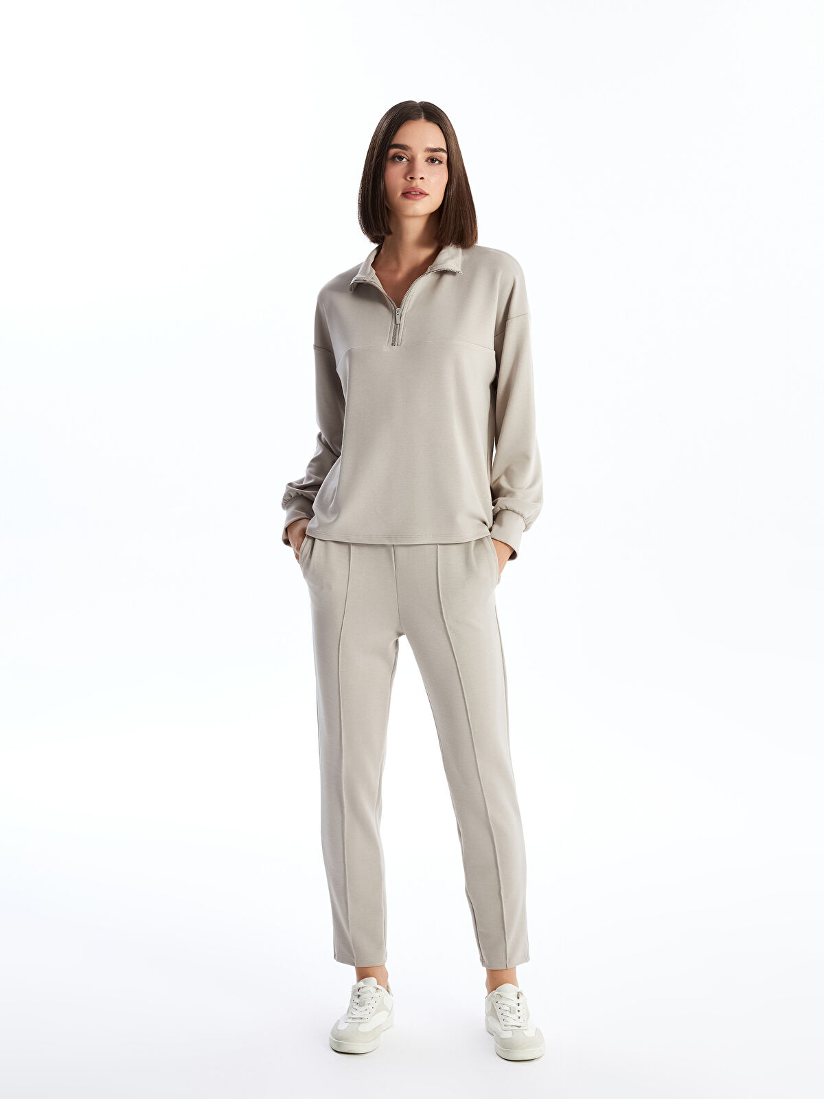 James Chino Pants | GUESS