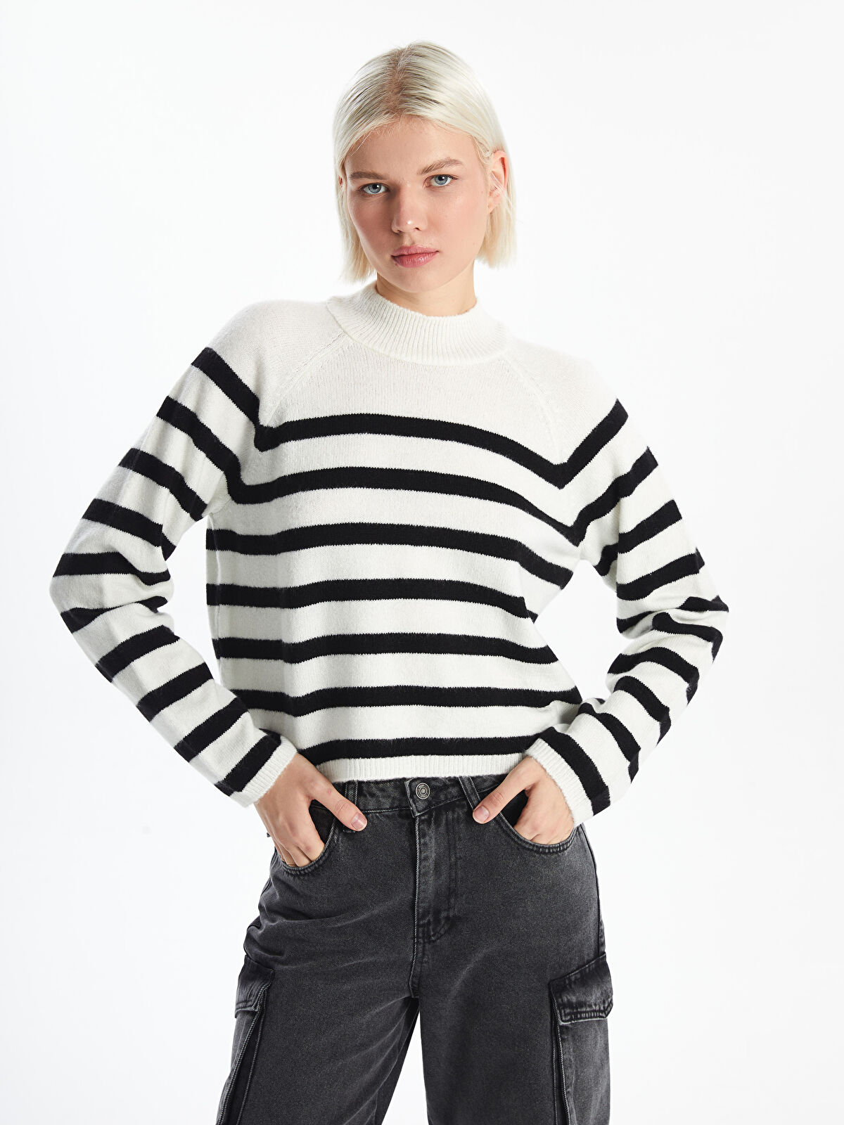 Short sleeve cropped T-shirt - T-shirts - Men | Bershka