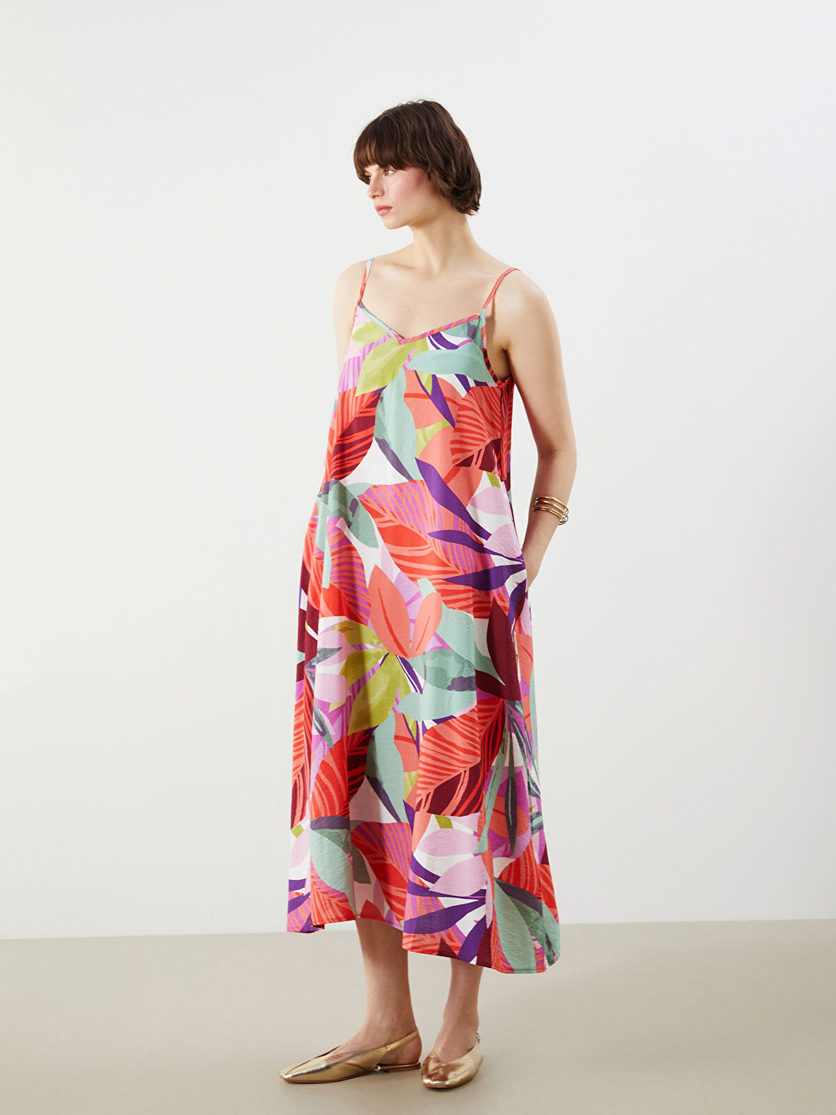 LC WAIKIKI V Neck Floral Strappy A-Line Dress -S5M314Z8-F9C