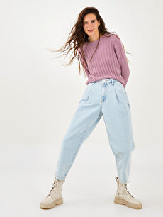 Женские джинсы с карманами обычной посадки