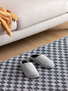 Front discount closed slippers