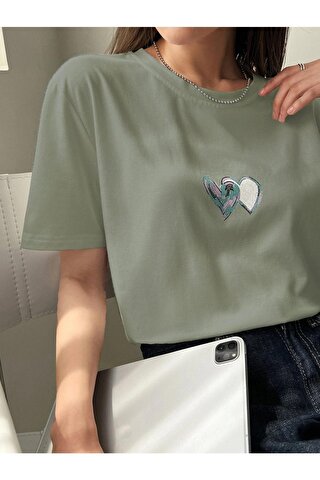 Trendseninle Kadın Çağla Yeşili Çift Heart Baskılı Oversize Tişört