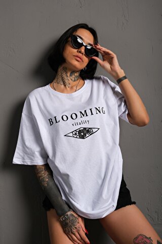 Trendseninle Blooming Vitality Baskılı Beyaz Oversize Tişört