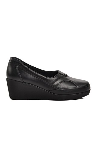 Ayakmod Siyah Hakiki Deri Kadın Klasik Ayakkabı 105-24K