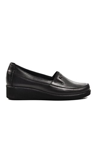 Ayakmod 25826-1 Siyah Hakiki Deri Kadın Klasik Ayakkabı