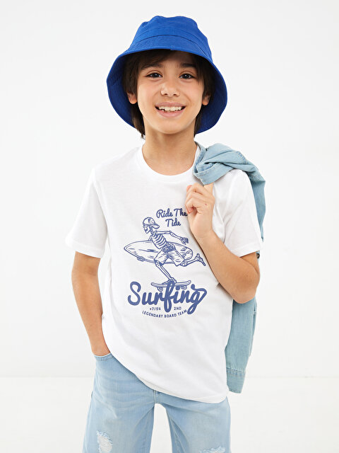 Хлопковая футболка с короткими рукавами для мальчика с круглым вырезом и принтом - LC WAIKIKI