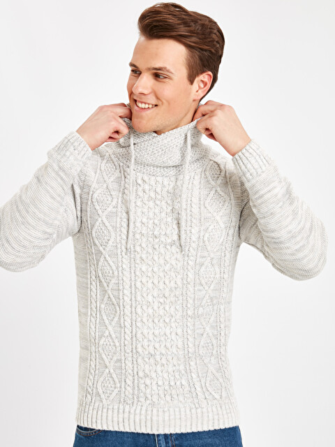 Slim Fit Boru Yaka Desenli Triko Kazak - LC WAIKIKI