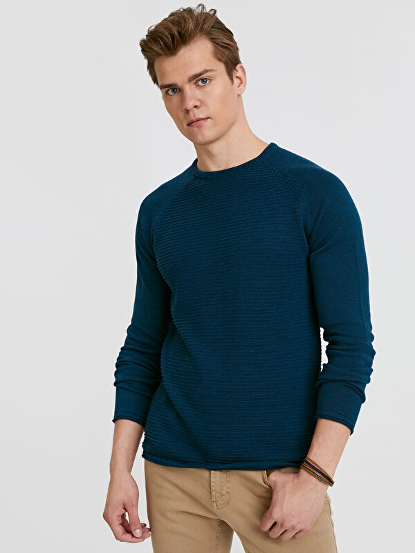 Slim Fit Bisiklet Yaka Triko Kazak - LC WAIKIKI