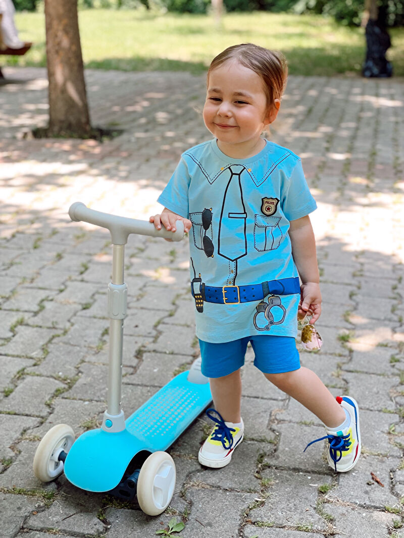 mavi bisiklet yaka kisa kollu baskili pamuklu erkek bebek polis kostumu lc waikiki