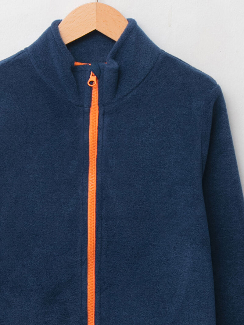 boys zip up top