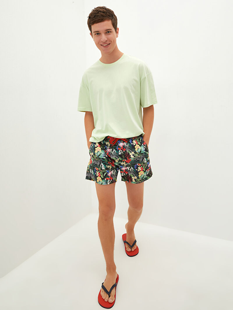 yesil kisa boy desenli erkek deniz sortu lc waikiki
