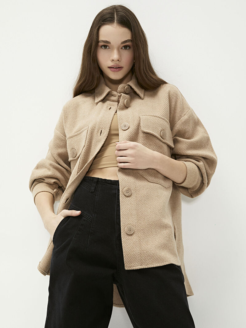 Bej Lcw Casual Cep Detayli Duz Uzun Kollu Oversize Kadin Gomlek Lc Waikiki