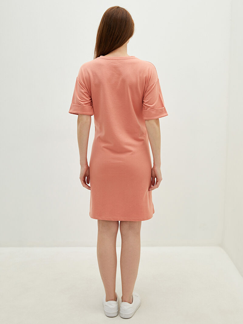 crew neck short sleeve dress