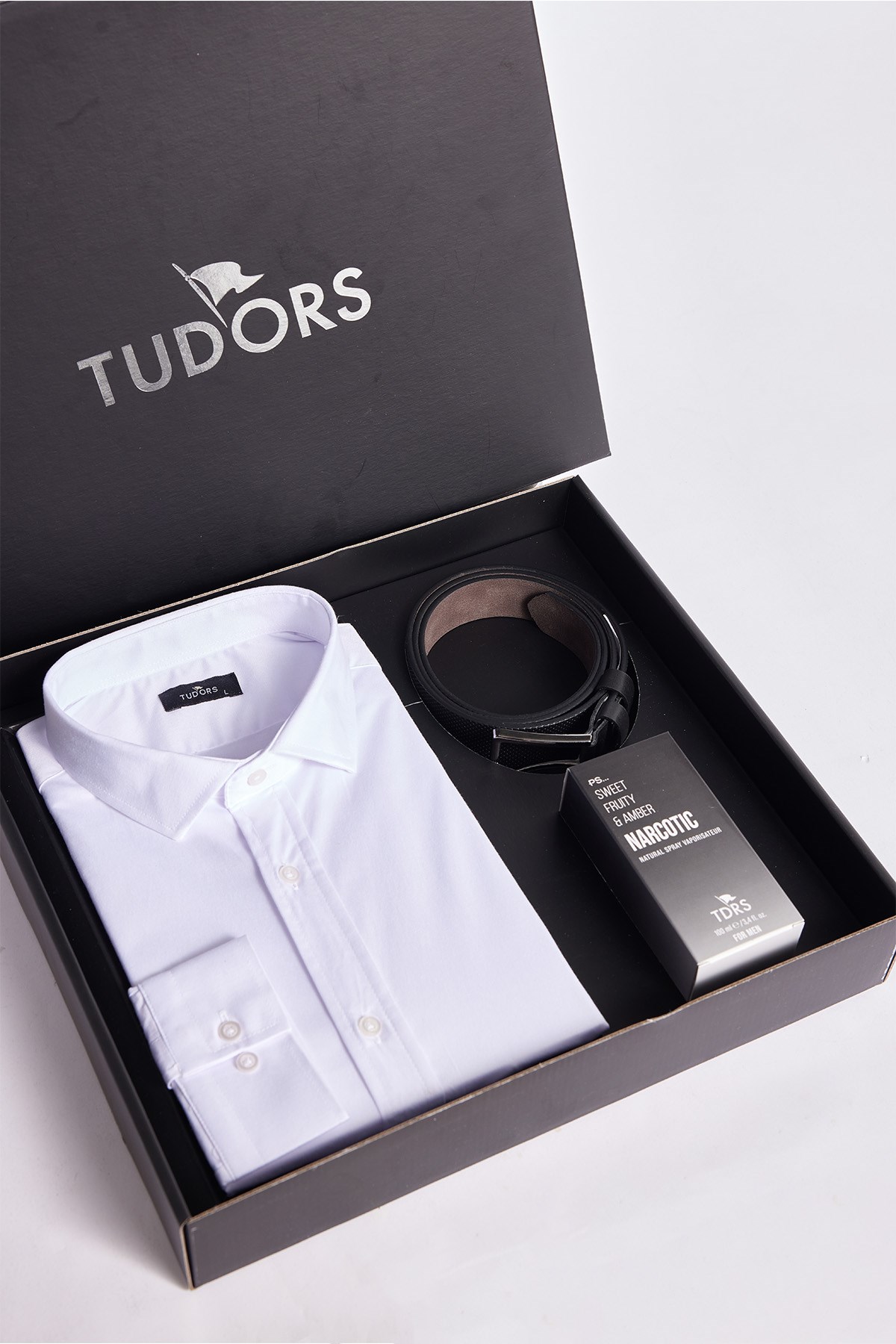 TUDORS Gömlek, Parfüm Ve Kemer Seti