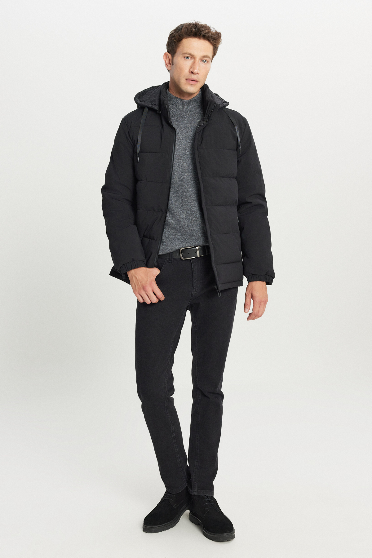 AC&Co / Altınyıldız Classics Erkek Siyah Standart Fit Normal Kesim Kapüşonlu Yan Cepli Casual Şişme Mont görsel 2