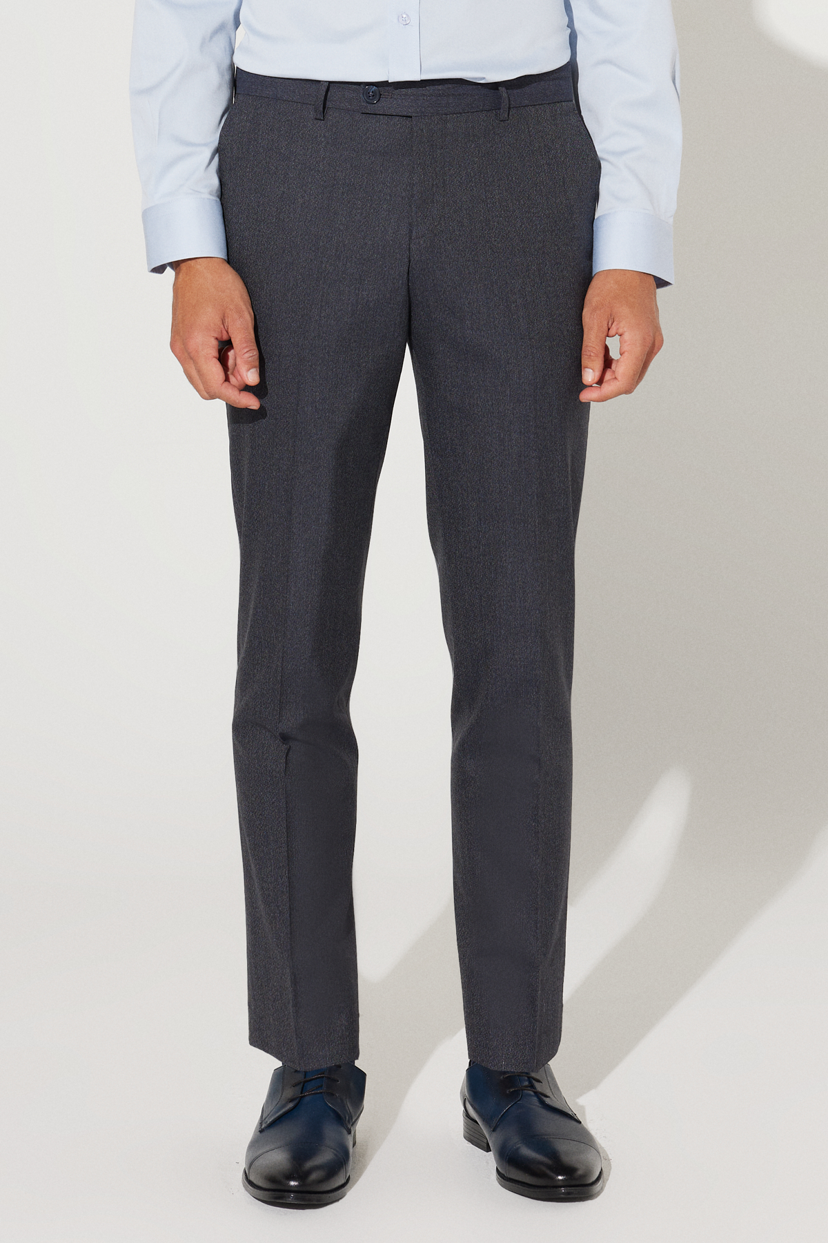 Altınyıldız Classics Erkek Lacivert-Gri Slim Fit Dar Kesim Mono Yaka Desenli Yünlü Yelekli Takım Elbise görsel 2