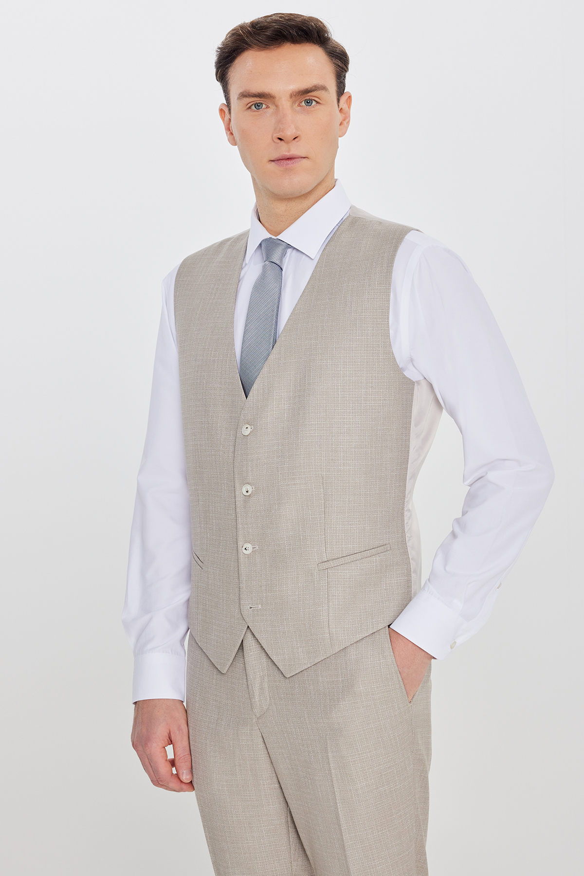 Altınyıldız Classics Erkek Bej Slim Fit Dar Kesim Kırlangıç Yaka Kapak Cepli Çizgili Takım Elbise görsel 3