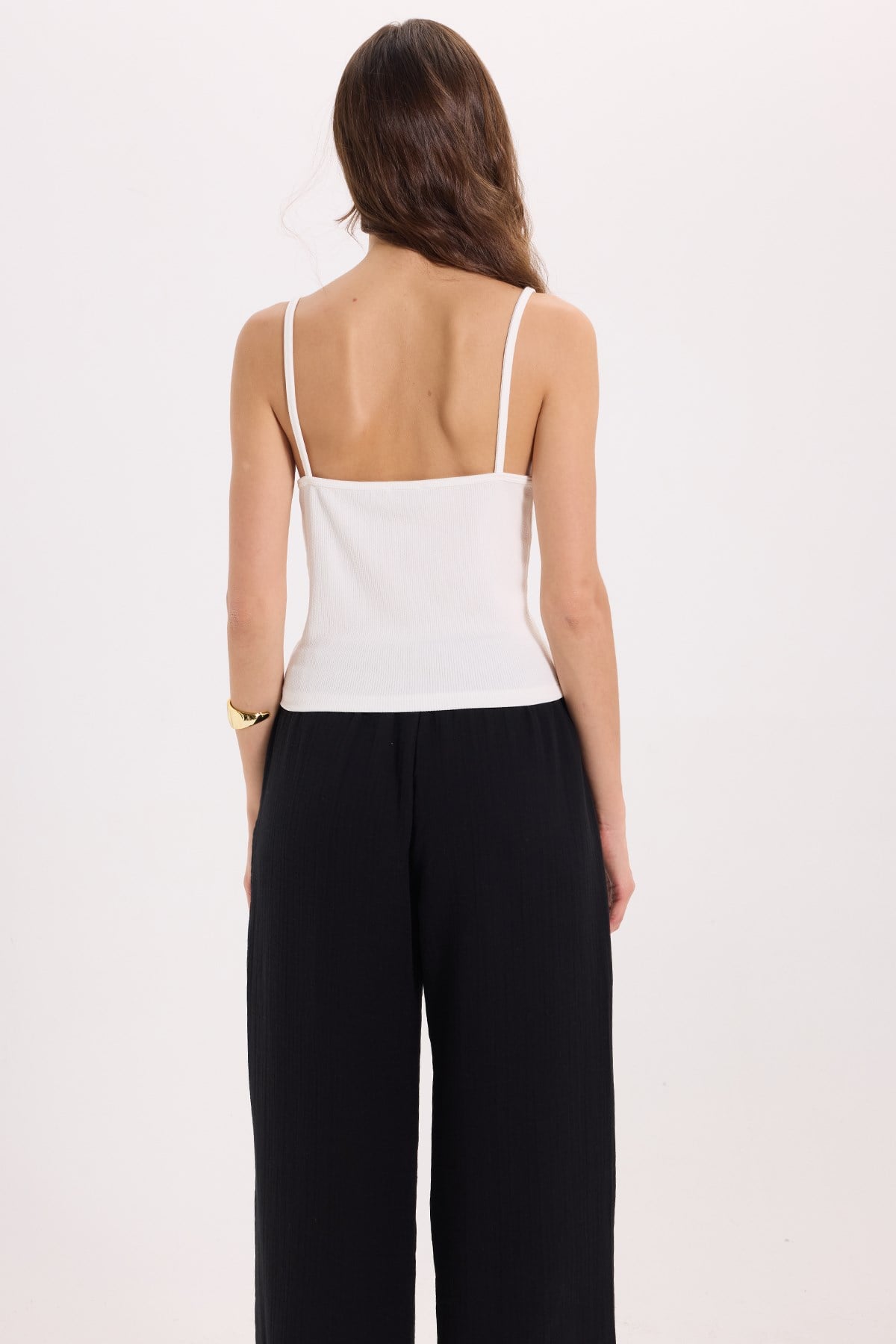 TUDORS Kadın Slim Fit Dar Kesim Askılı V Yaka Dantel Detaylı Ekru Atlet Bluz görsel 7