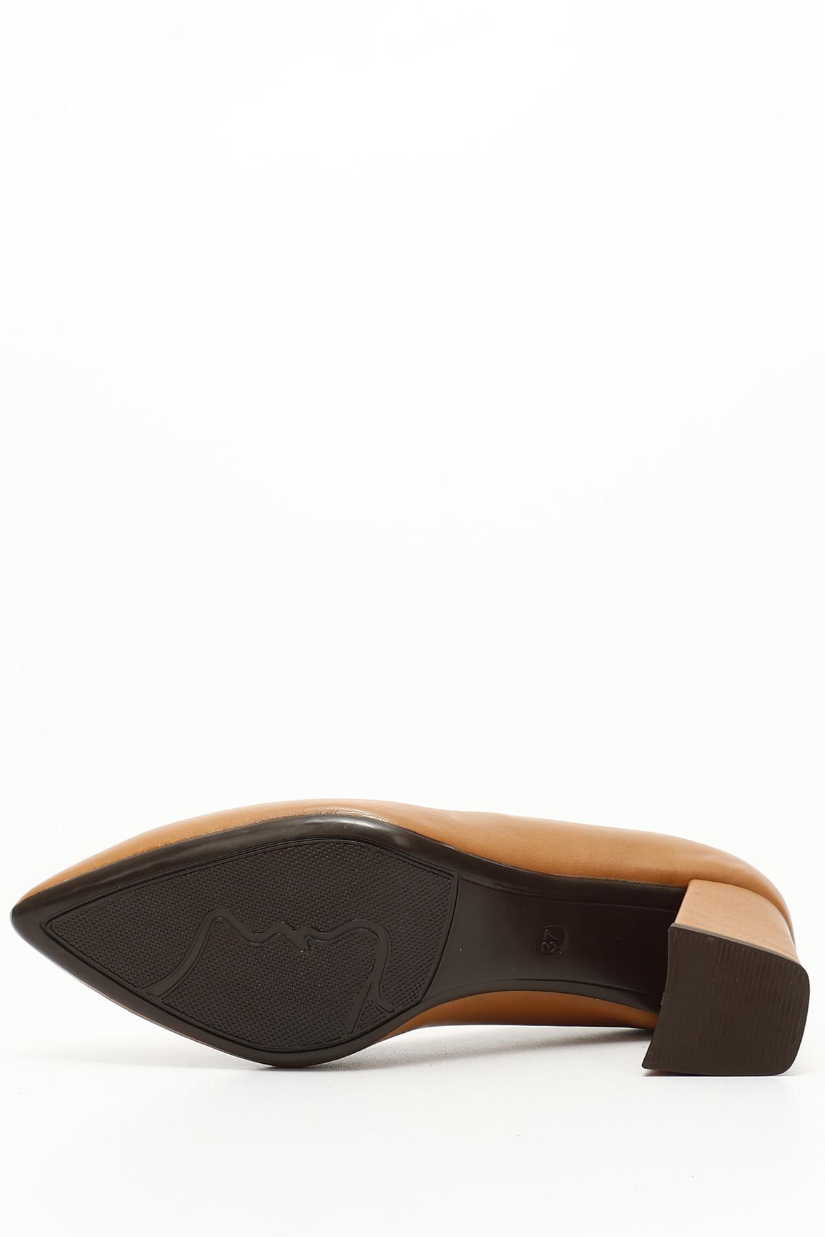GÖNDERİ(R) TABA Hakiki Deri Sivri Burun Orta Kalın Topuklu Kadın Ayakkabı 24170 görsel 4