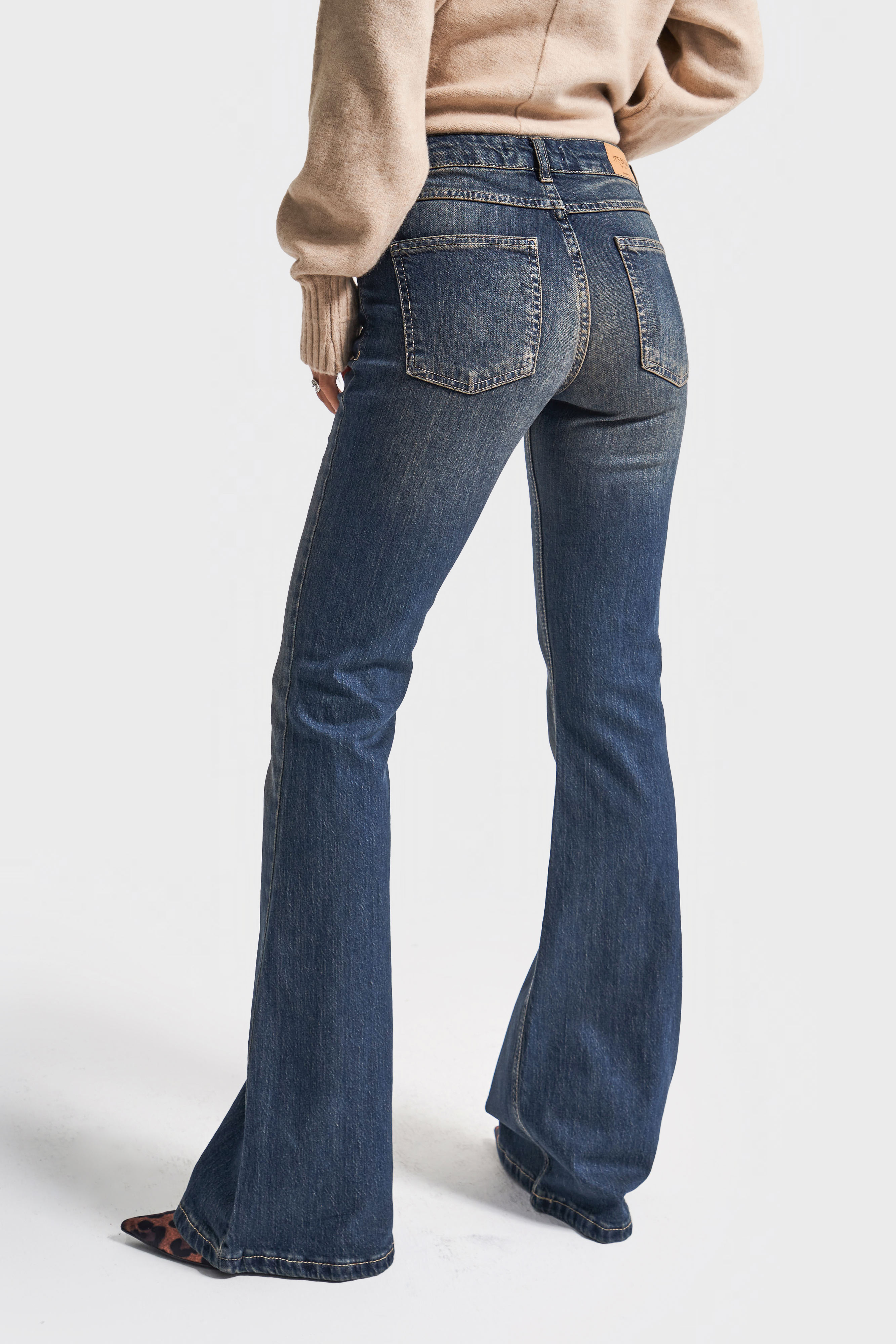 It's Basic Kadın T.Kot Rengi 2w5-8 Mid Rise Flare Fit İç Boy 83cm Esnek Kumaş Denim Jean görsel 4