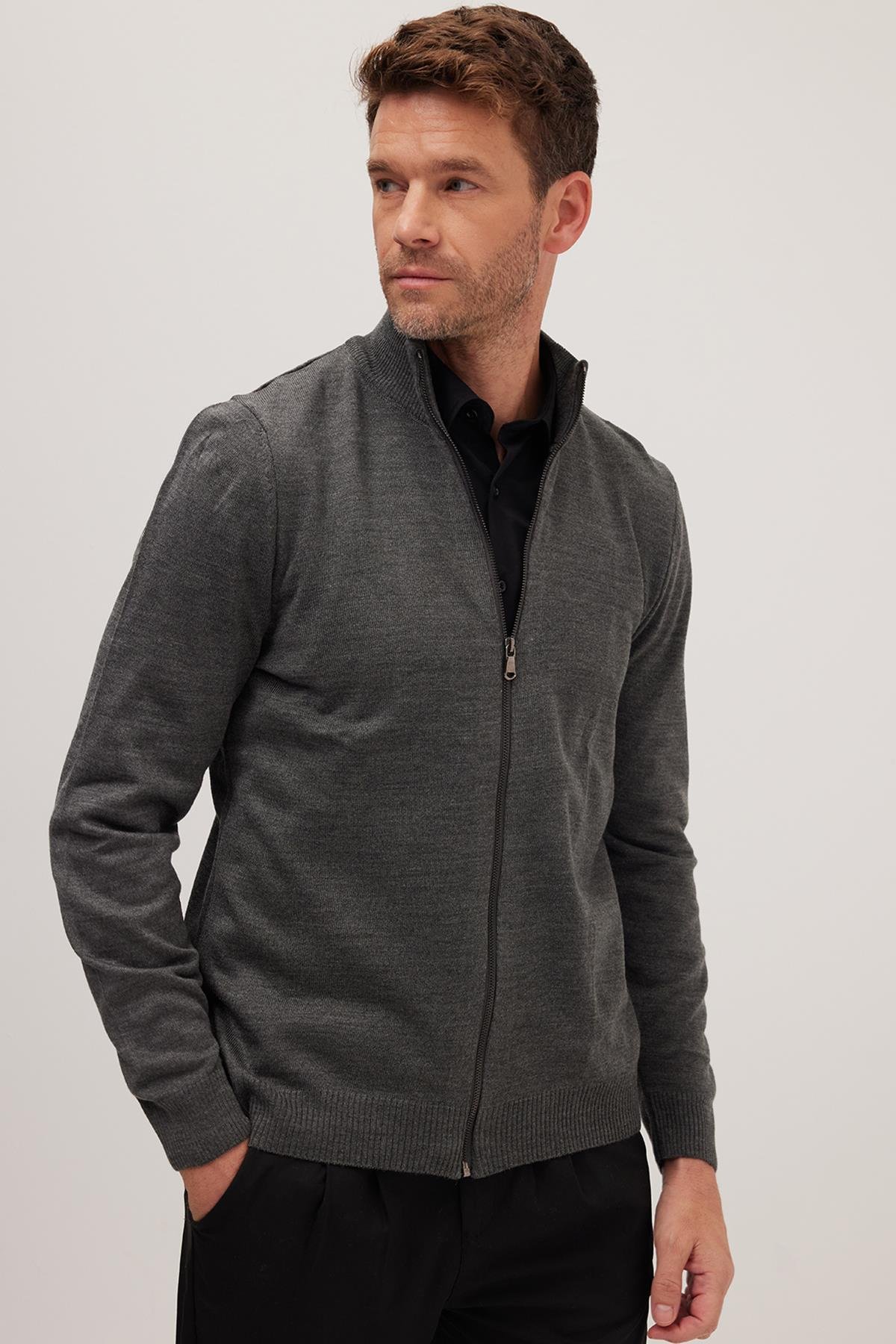 TUDORS Erkek Slim Fit Dar Kesim Gri Dik Yaka Fermuarlı Düz Hırka görsel 4