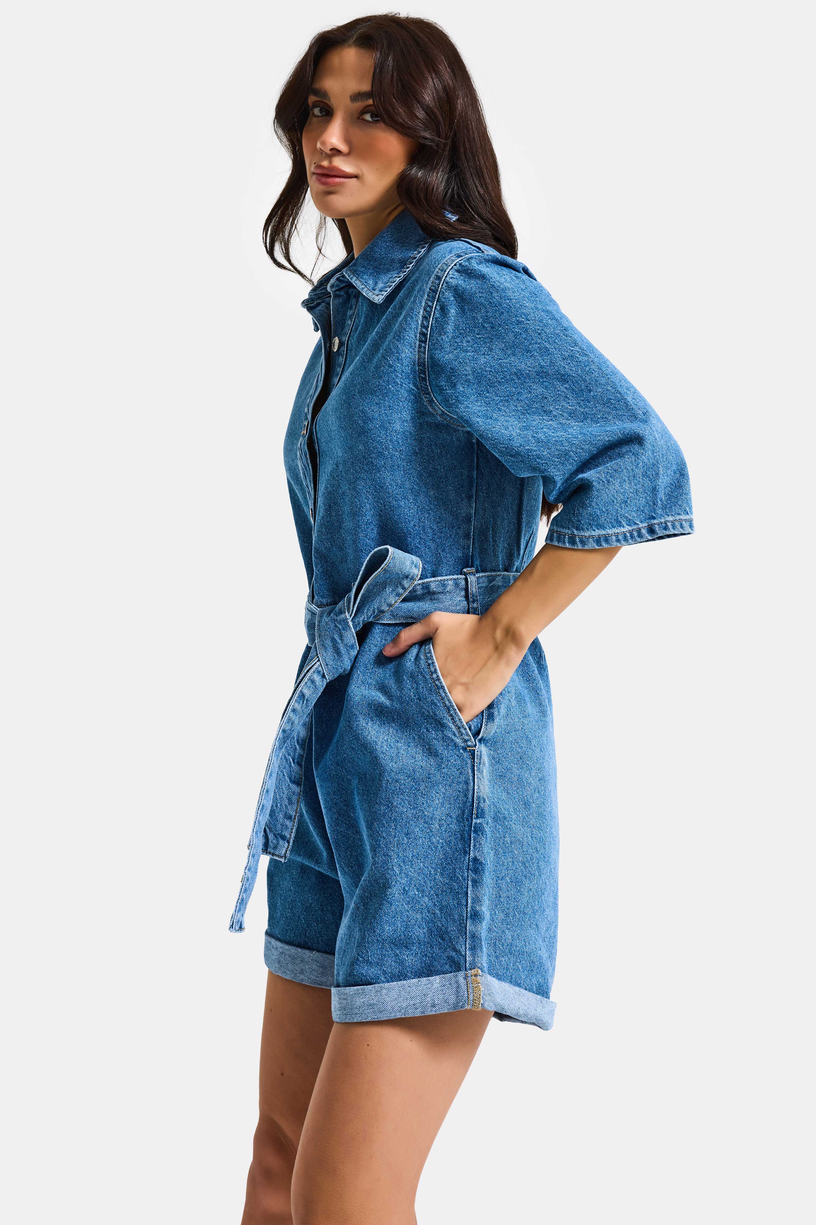 It's Basic Kadın Mavi 1s6-4 Straight Kemer ve Düğme Detaylı Denim Tulum Şort görsel 7