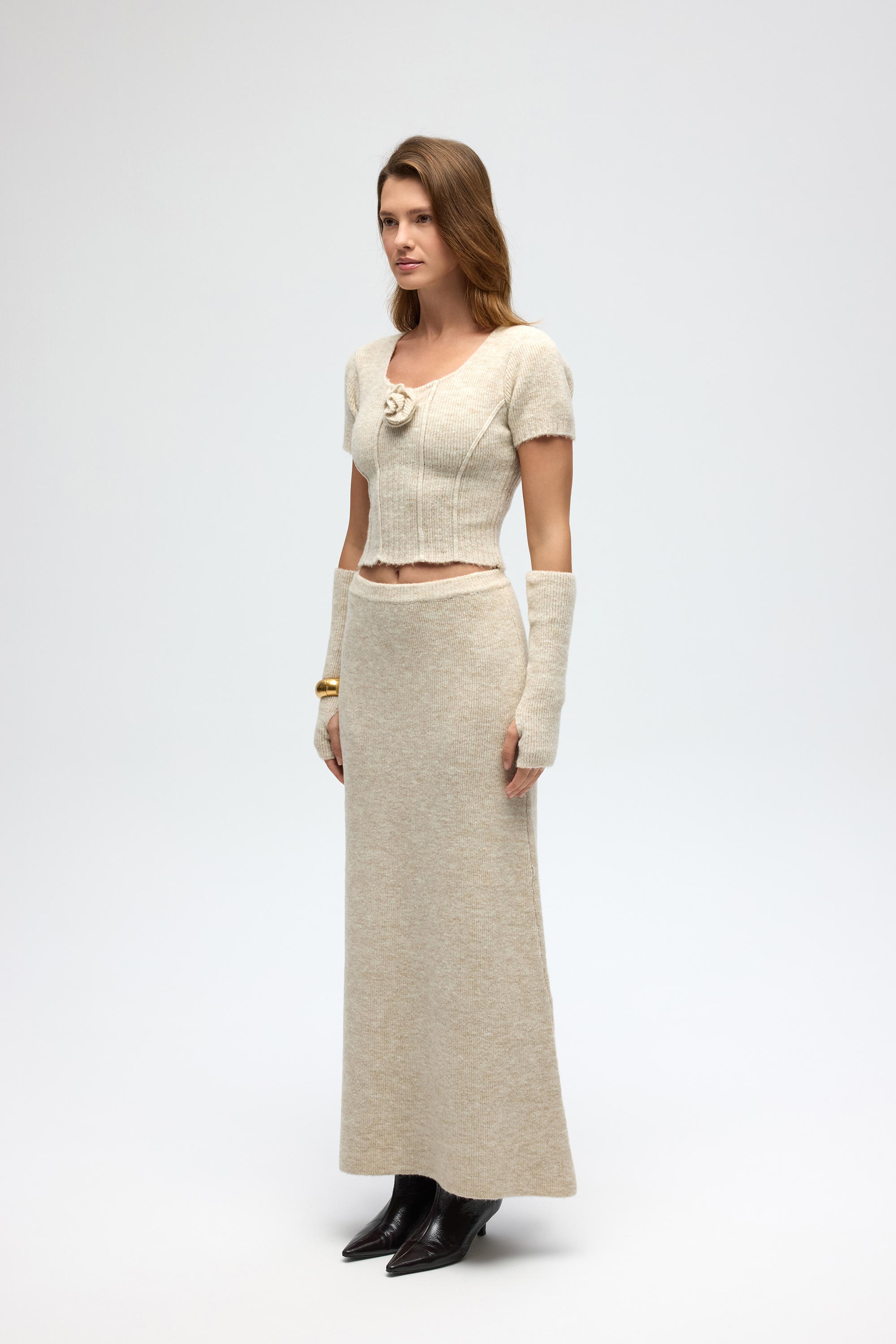 Mai Collection Lumi Gül Detay Bej Crop Etek Triko Takım görsel 3
