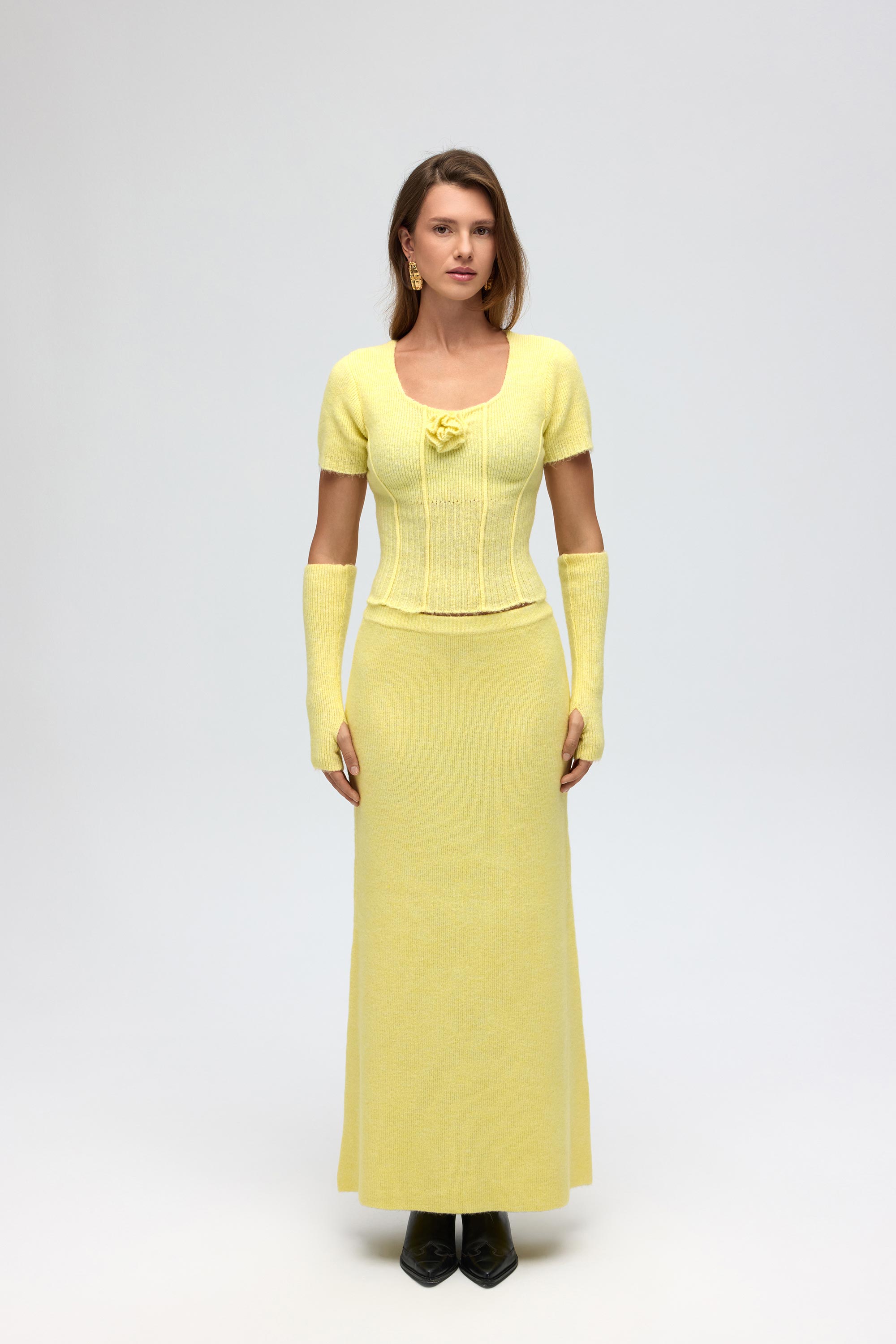 Mai Collection Lumi Gül Detay Sarı Crop Etek Triko Takım görsel 2