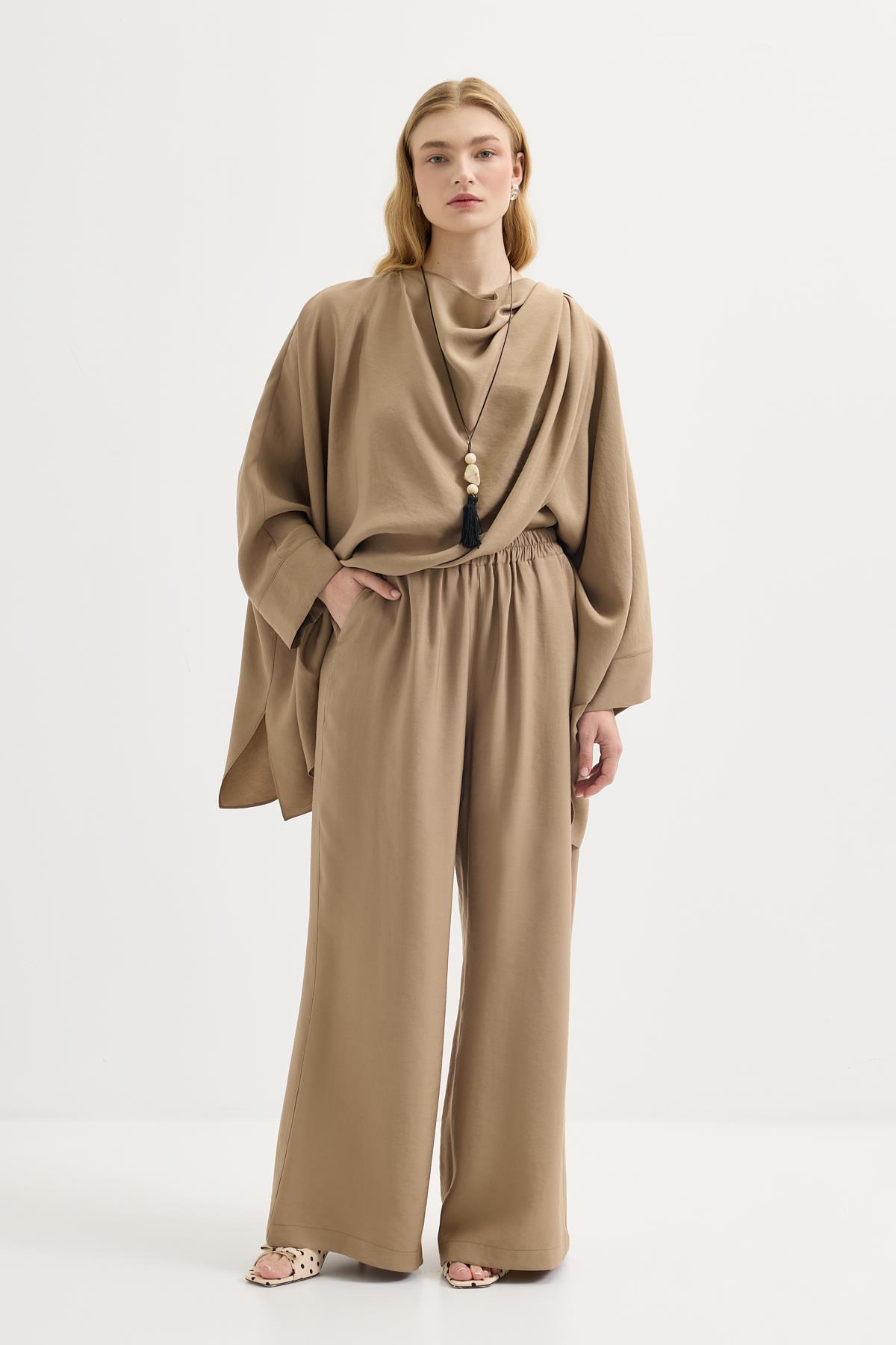 Kadriye Baştürk Şal Yaka Modal Tunik Pantolon Takım Camel