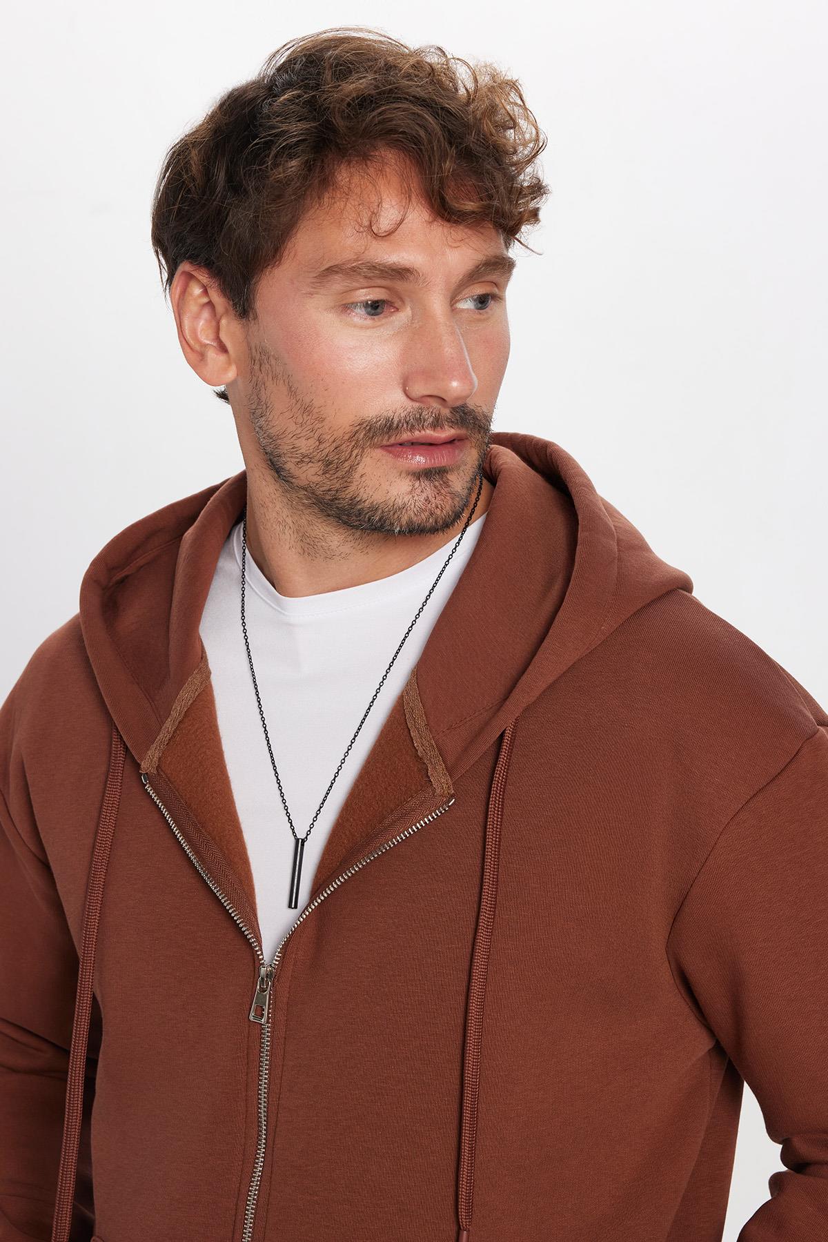 TUDORS Unisex Relax Fit Rahat Kesim Pamuklu İçi Polarlı Çift Cep Kahverengi Kapüşonlu Fermuarlı Sweatshirt görsel 2