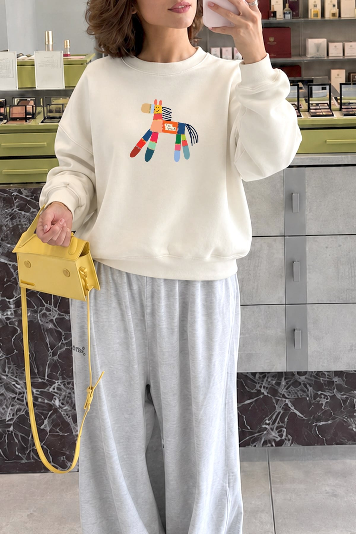 Monila Kadın Premium Kumaş 3 İplik Şardonlu At Baskılı Sweatshirt