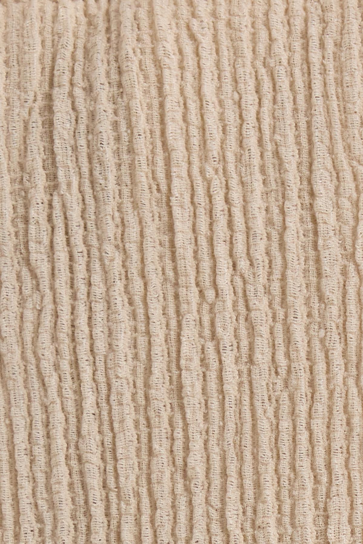 TUDORS Erkek Slim Fit Dar Kesim Apaş Yaka Beli Bağcıklı Bej Gömlek Şort Takım görsel 6