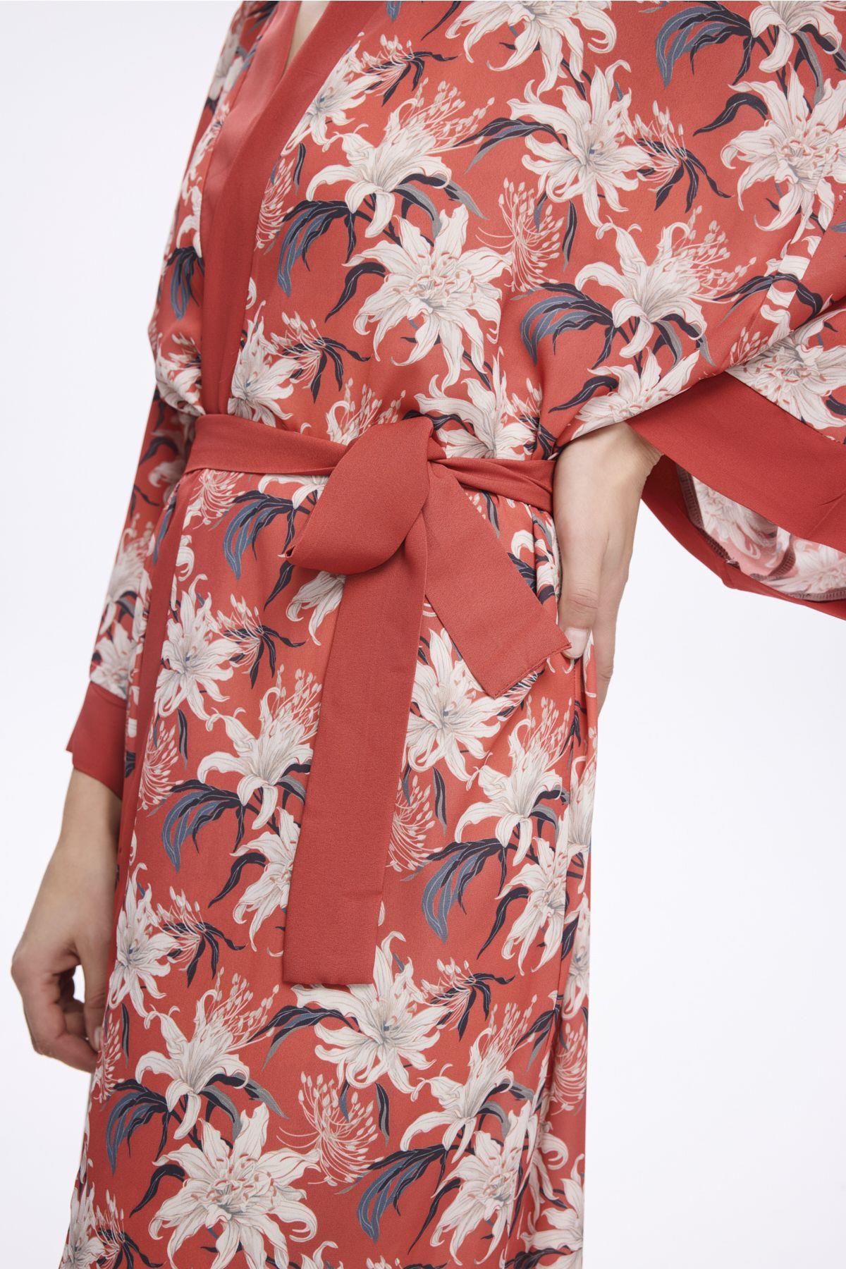 Haşema Nar Çiçeği Kırmızı Çiçek Desenli Uzun Kimono 5040 görsel 3