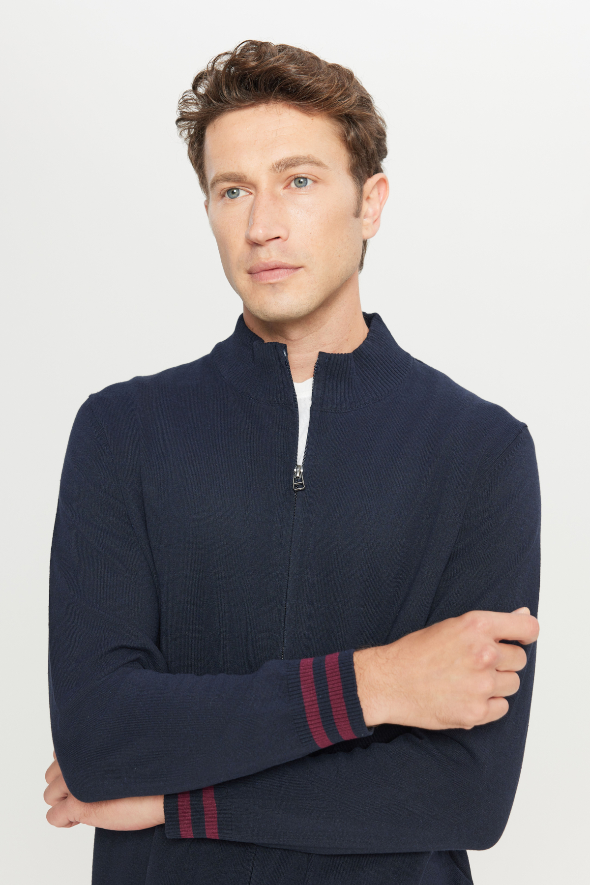 AC&Co / Altınyıldız Classics Lacivert Pamuklu Standart Fit Normal Kesim Dik Yaka Triko Erkek Fermuarlı Sweatshirt Hırka görsel 4