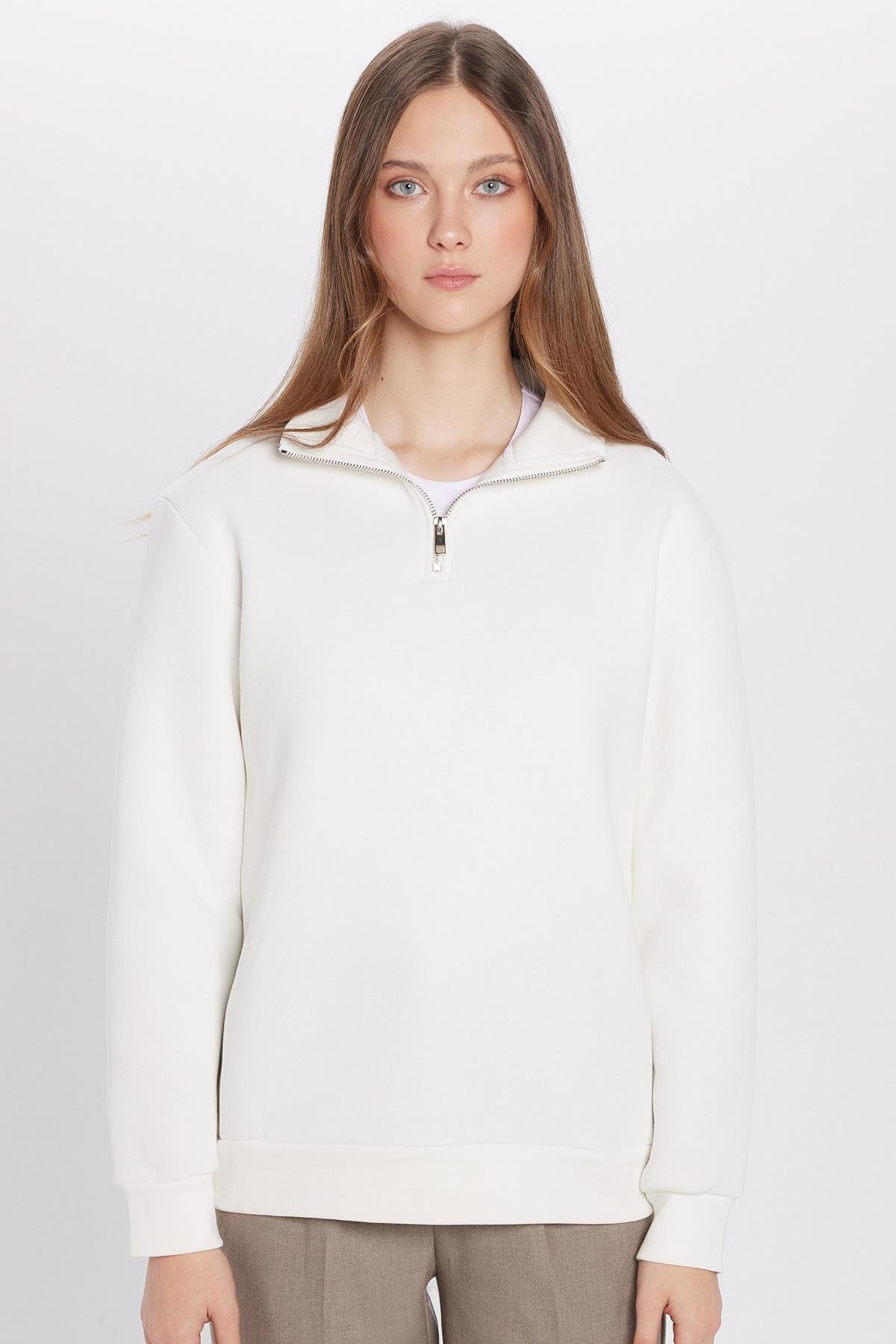 TUDORS Unisex Relax Fit Rahat Kesim Pamuklu İçi Polarlı Yarım Fermuarlı Beyaz Dik Yaka Sweatshirt görsel 4