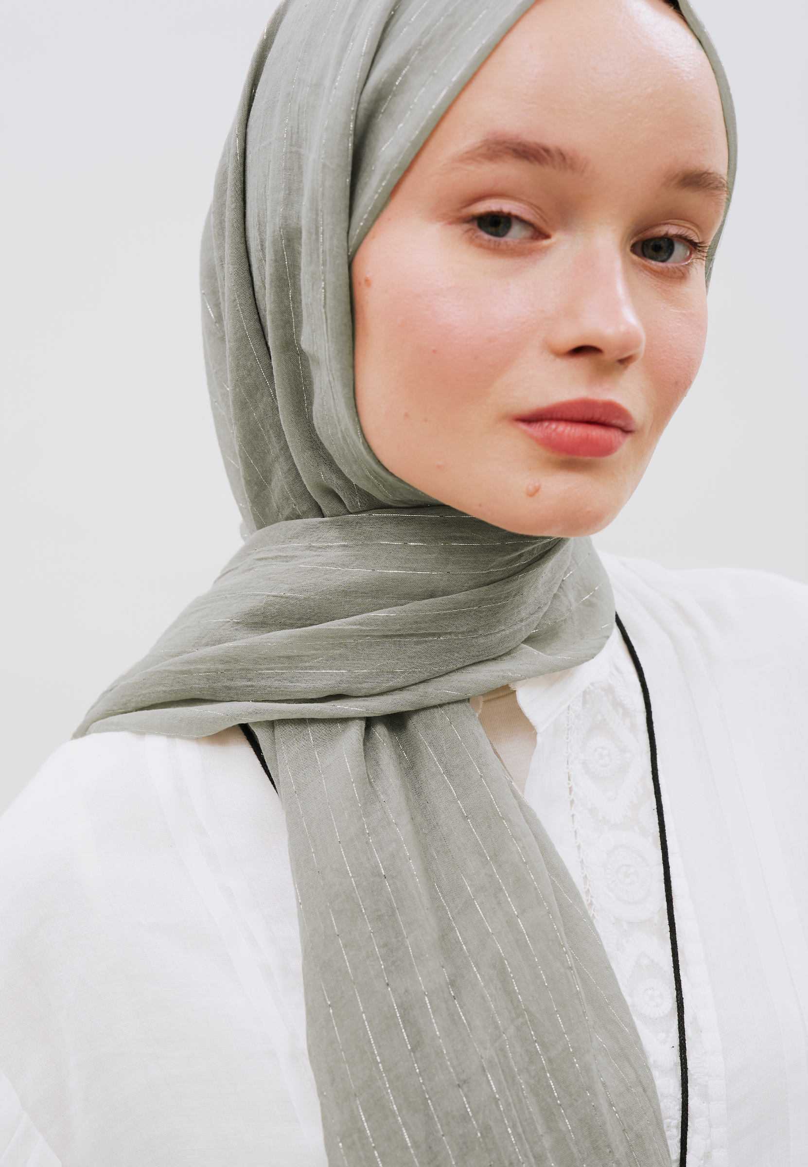 Fresh Scarfs Işıltılı Vual Şal Gümüş görsel 3