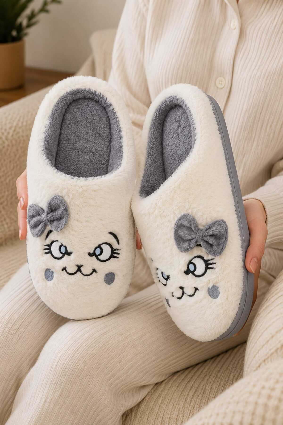 Slipcat Kadın, Fiyonklu, Sevimli Kedi Figürlü, Yumuşak Pelüş Ev Terliği görsel 4