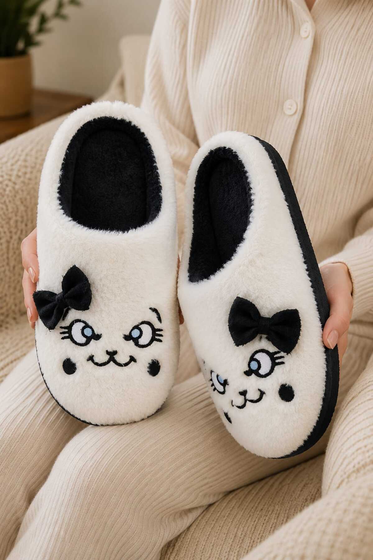 Slipcat Kadın, Fiyonklu, Sevimli Kedi Figürlü, Yumuşak Pelüş Ev Terliği